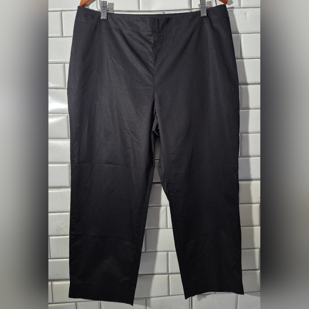 Talbots Petites Ladies Black 97/3 Cotton Spandex Blend Cropped Pant Straight Leg